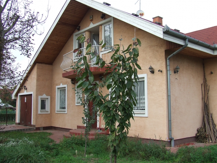 for rent house Szigetszentmiklós Lakihegy Budapest előváros 180 m<sup>2</sup> 200 ezer Ft / hó