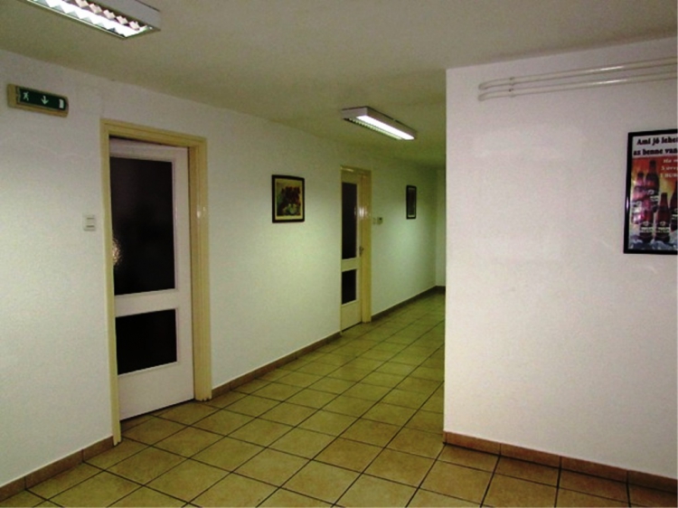 for rent office Vác Központban 28 m<sup>2</sup> 80 ezer Ft / hó