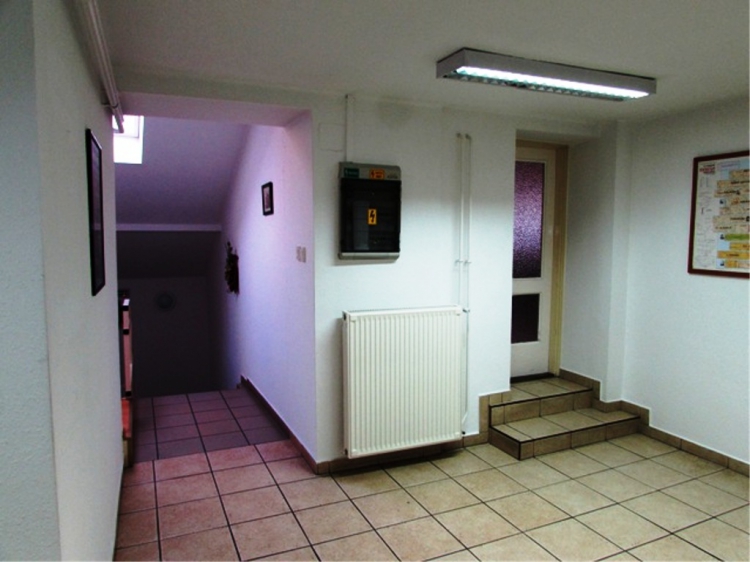 for rent office Vác Belvároshoz közel 0 m<sup>2</sup> 49 ezer Ft / hó